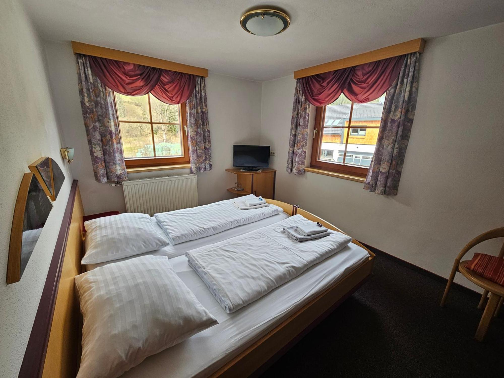 Landhotel Lacknerhof Mariapfarr Chambre photo